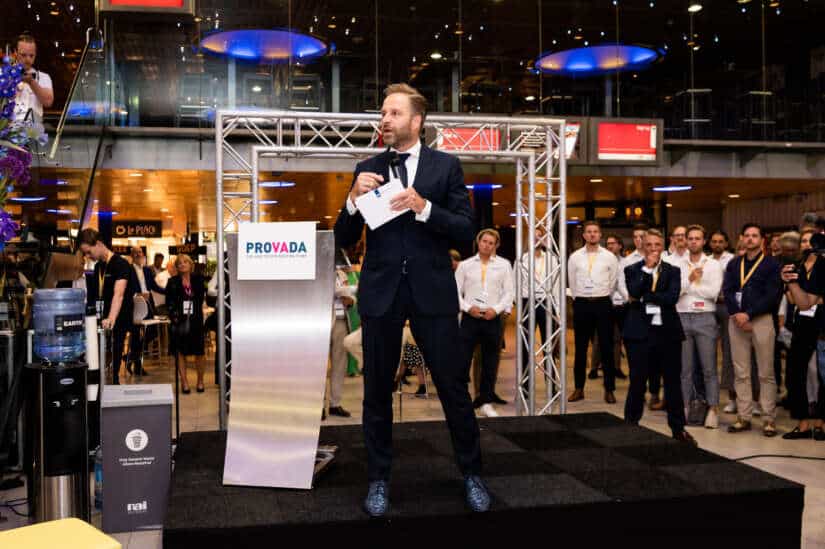 Hugo de Jonge bij opening Provada